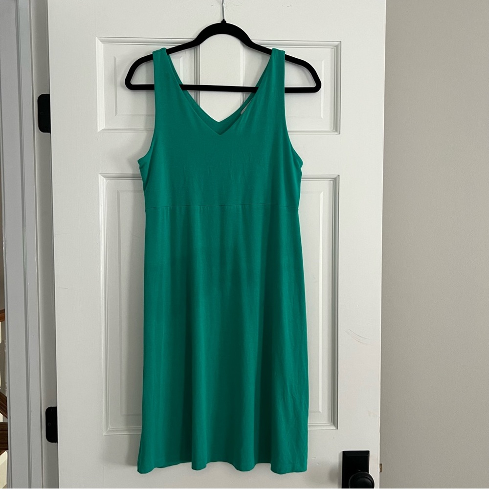 Athleta Green Sleeveless Sheath Dress
